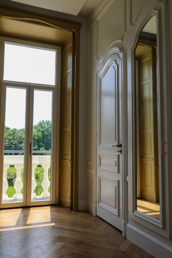 Sequoias Golf & Ressort Hotell Ruy-Montceau Exteriör bild
