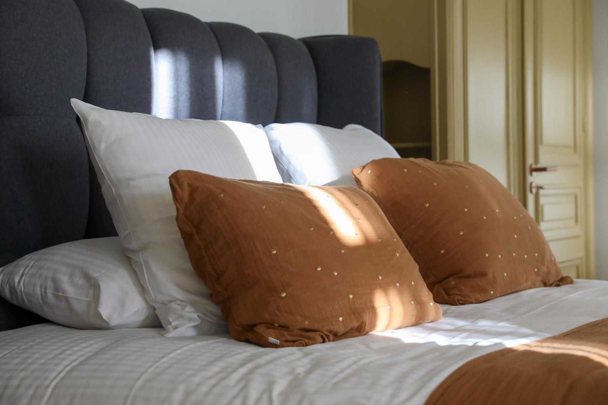 Sequoias Golf & Ressort Hotell Ruy-Montceau Exteriör bild