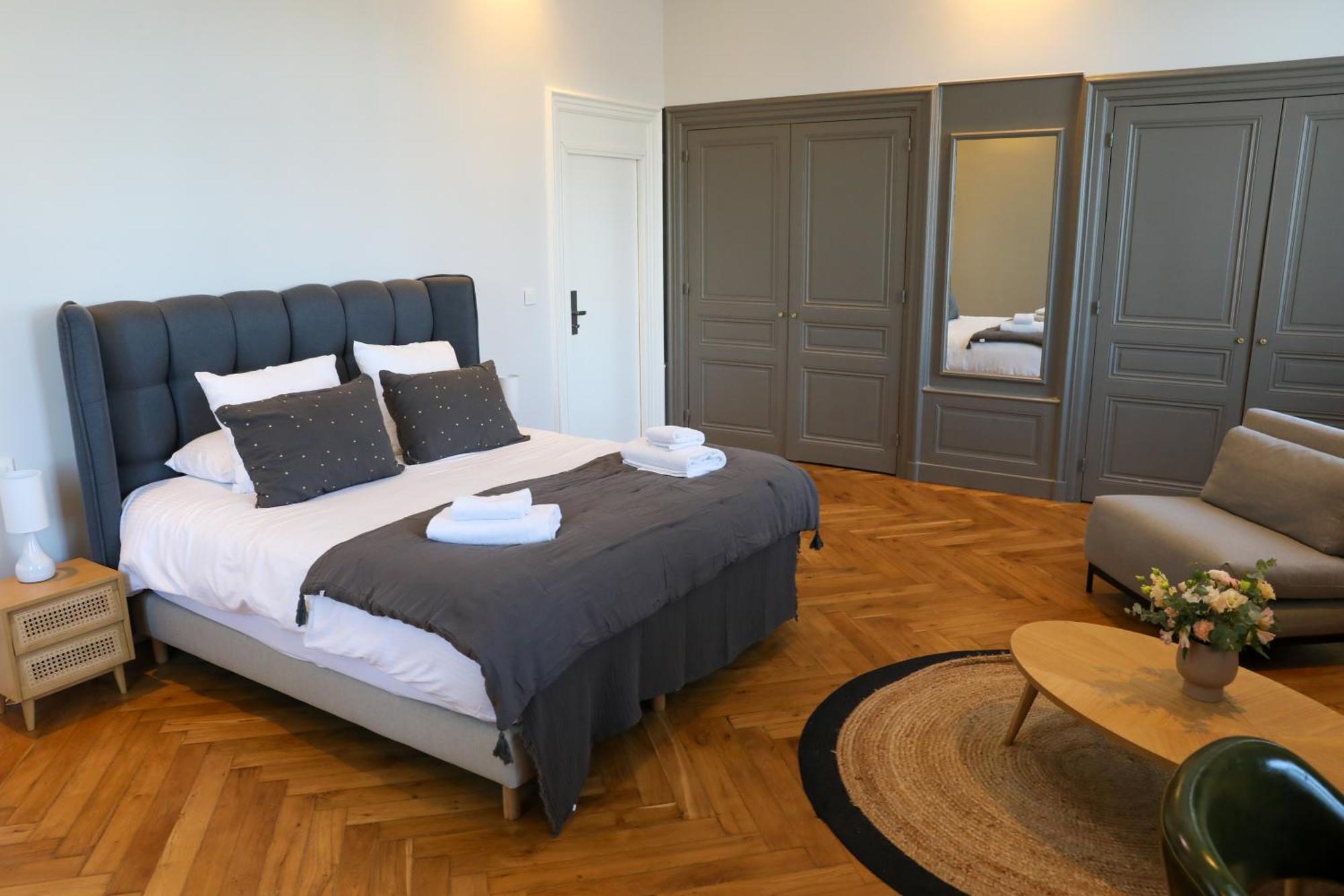 Sequoias Golf & Ressort Hotell Ruy-Montceau Exteriör bild