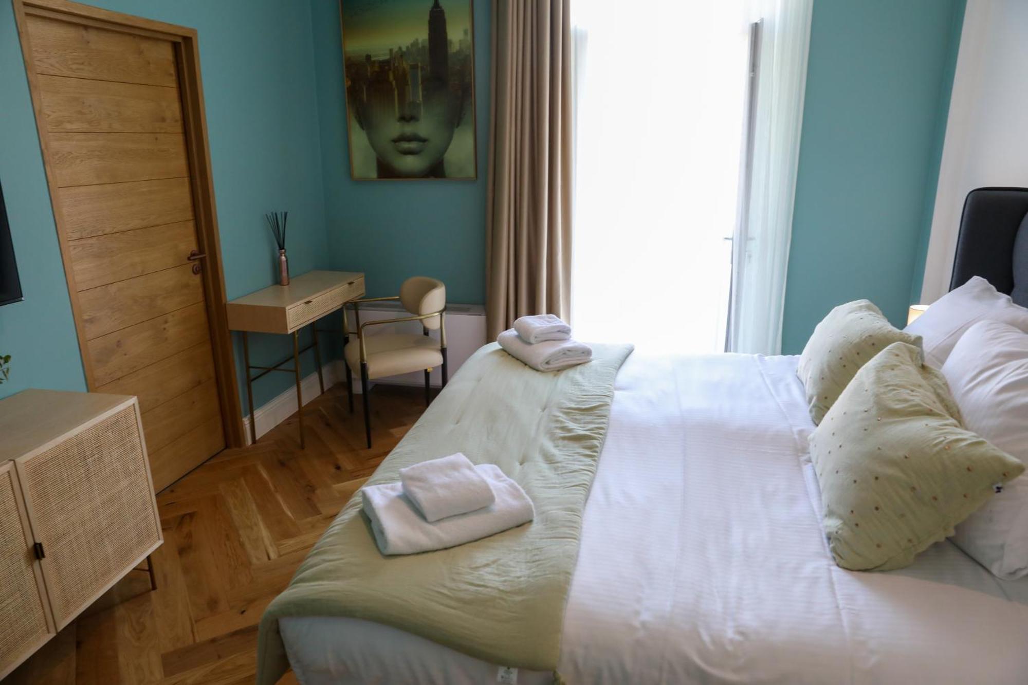 Sequoias Golf & Ressort Hotell Ruy-Montceau Exteriör bild