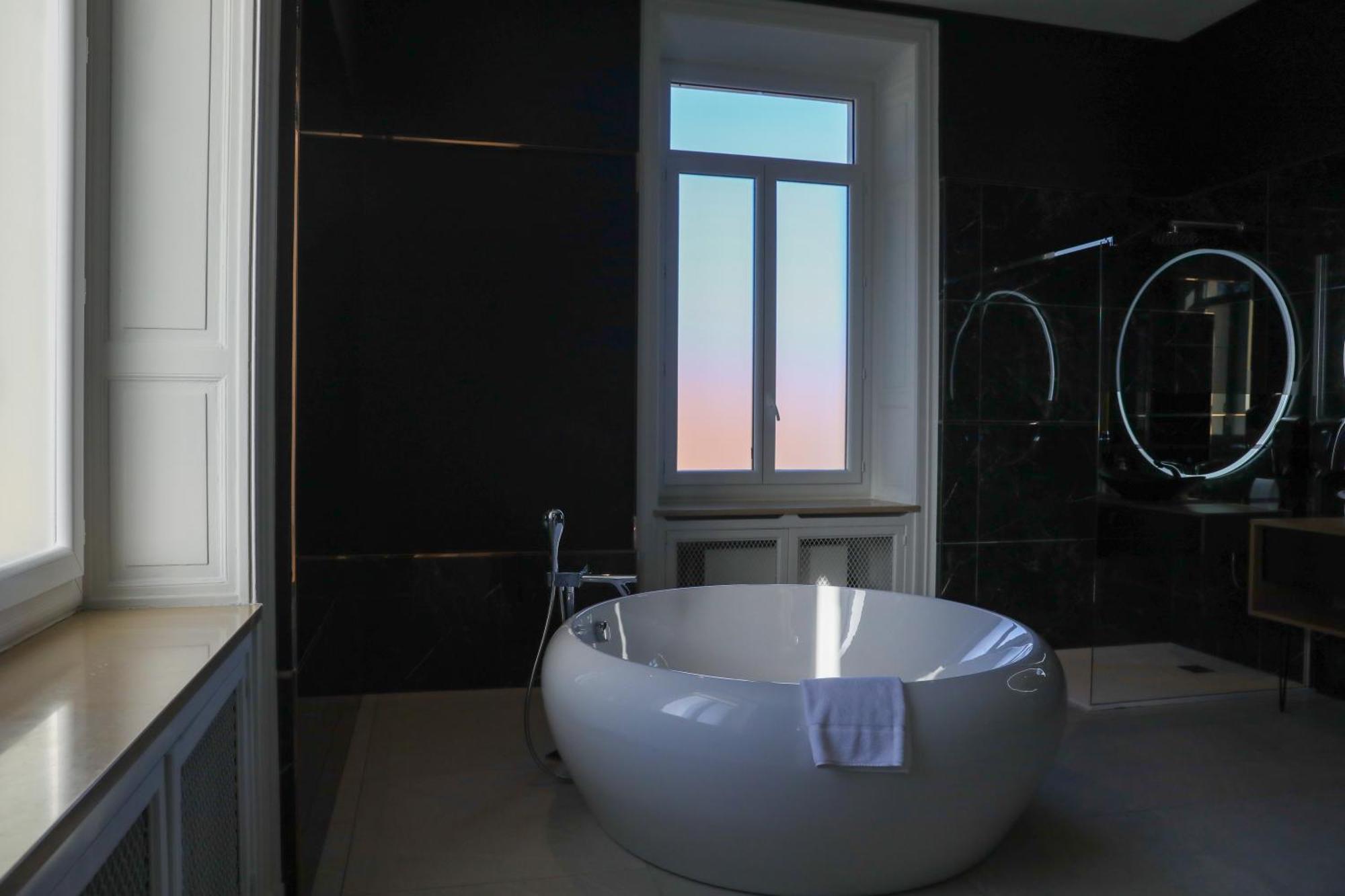 Sequoias Golf & Ressort Hotell Ruy-Montceau Exteriör bild