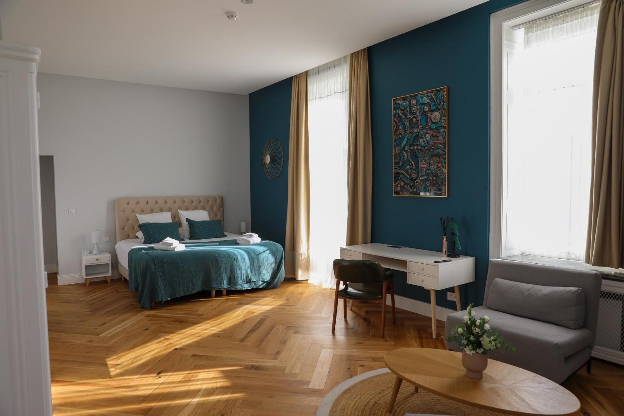 Sequoias Golf & Ressort Hotell Ruy-Montceau Exteriör bild