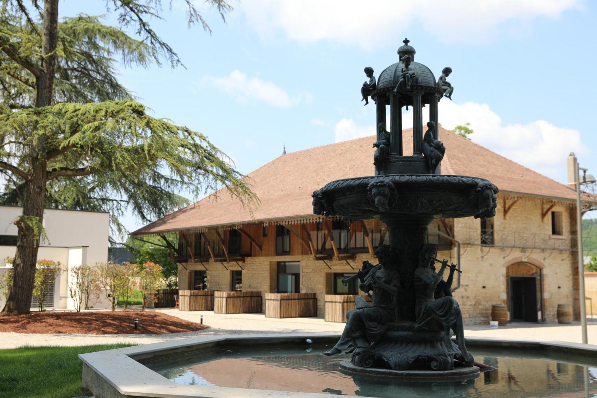 Sequoias Golf & Ressort Hotell Ruy-Montceau Exteriör bild